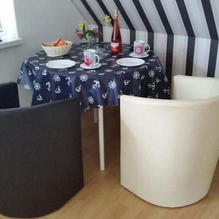Ferienzimmer Fuer Zwei Am Strand Zingst Esterno foto